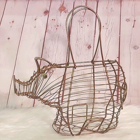 Vintage Rustic Metal Wire Farmouse Pig Piggie Egg Basket With Handles Gold Tone - Picture 1 of 15